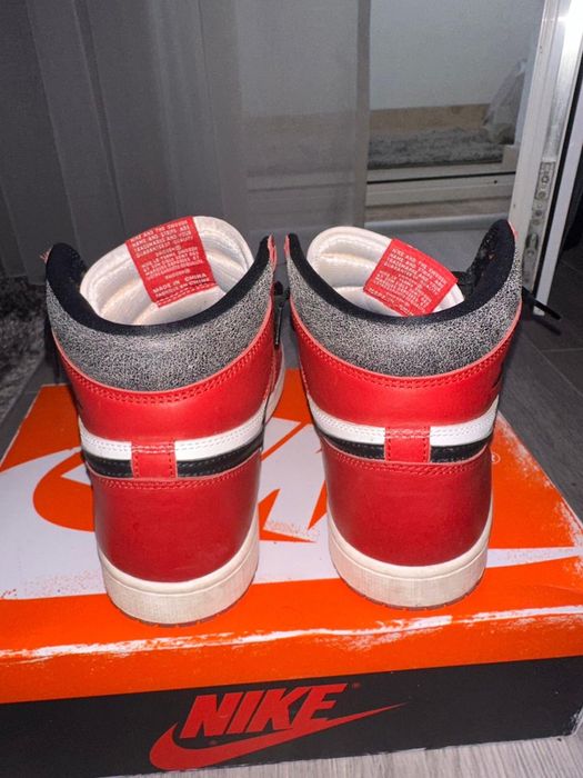 Jordan Air Jordan 1 Retro High OG "Chicago Lost And Found" sneakers