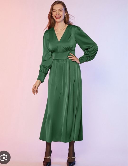 Новое платье из атласной ткани — изысканный зелёный цвет ELIS