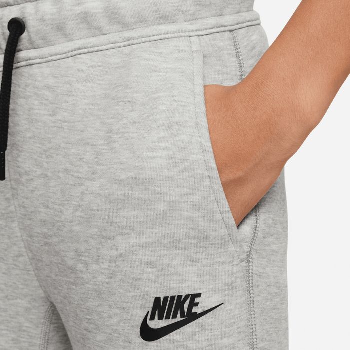 Оригинално ново долнище Nike Tech Fleece