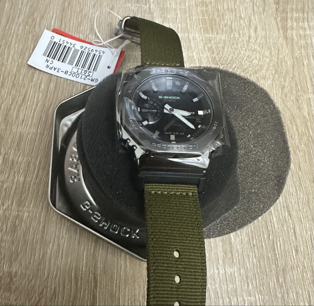 Casio G-Shock GM-2100CB-3 — абсолютно новые