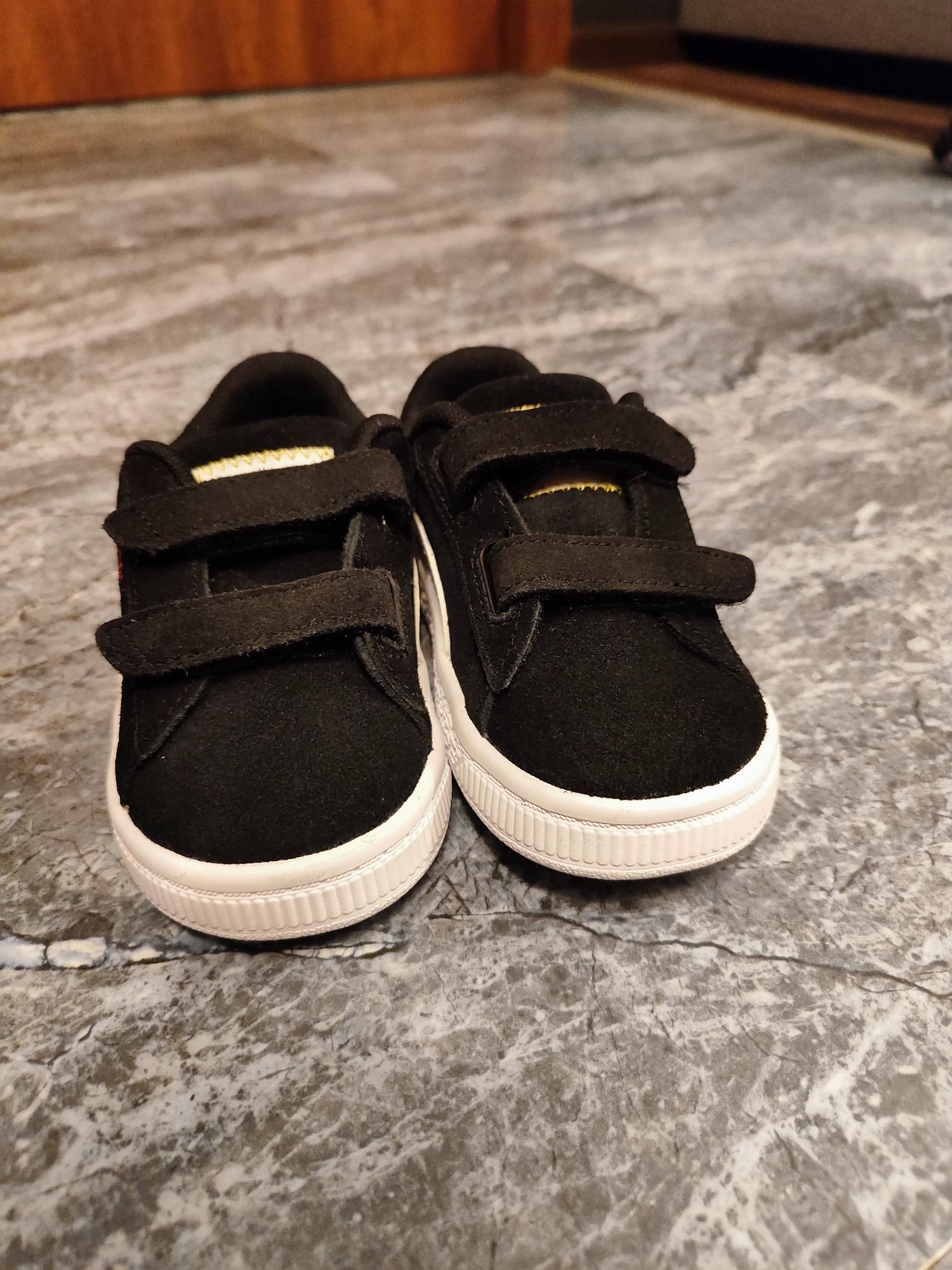Продавам чисто нови обувки Puma Peanuts