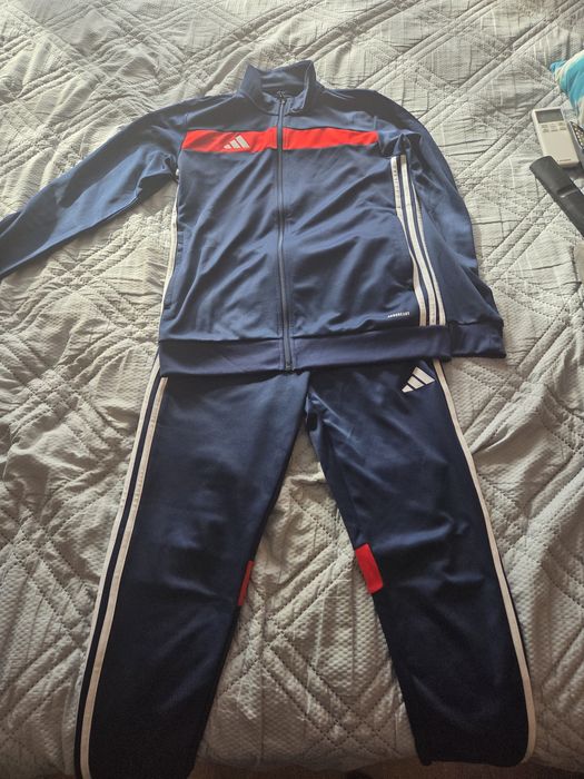 Оригинален анцуг Адидас