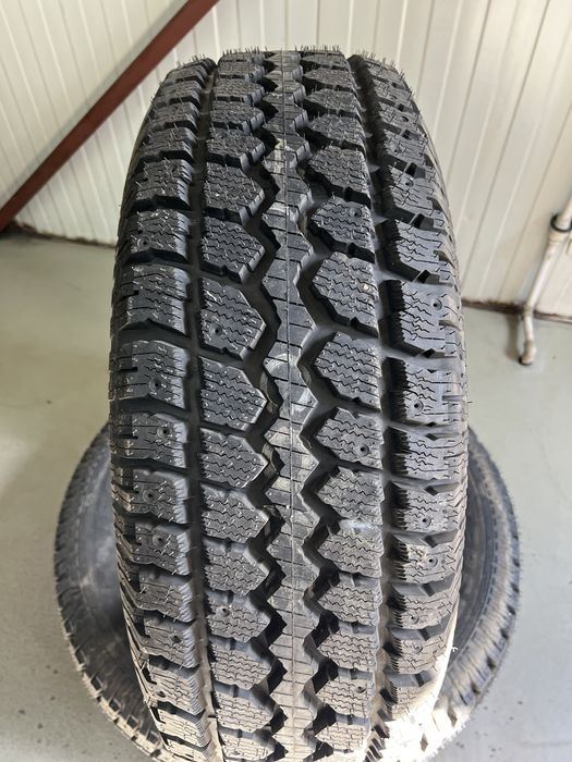 Doua anvelope  Allseason 265/70 R17 Mastercraft