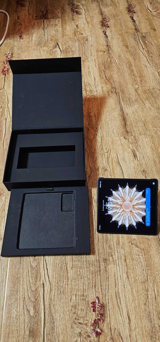 Telefon Honor Magic V2