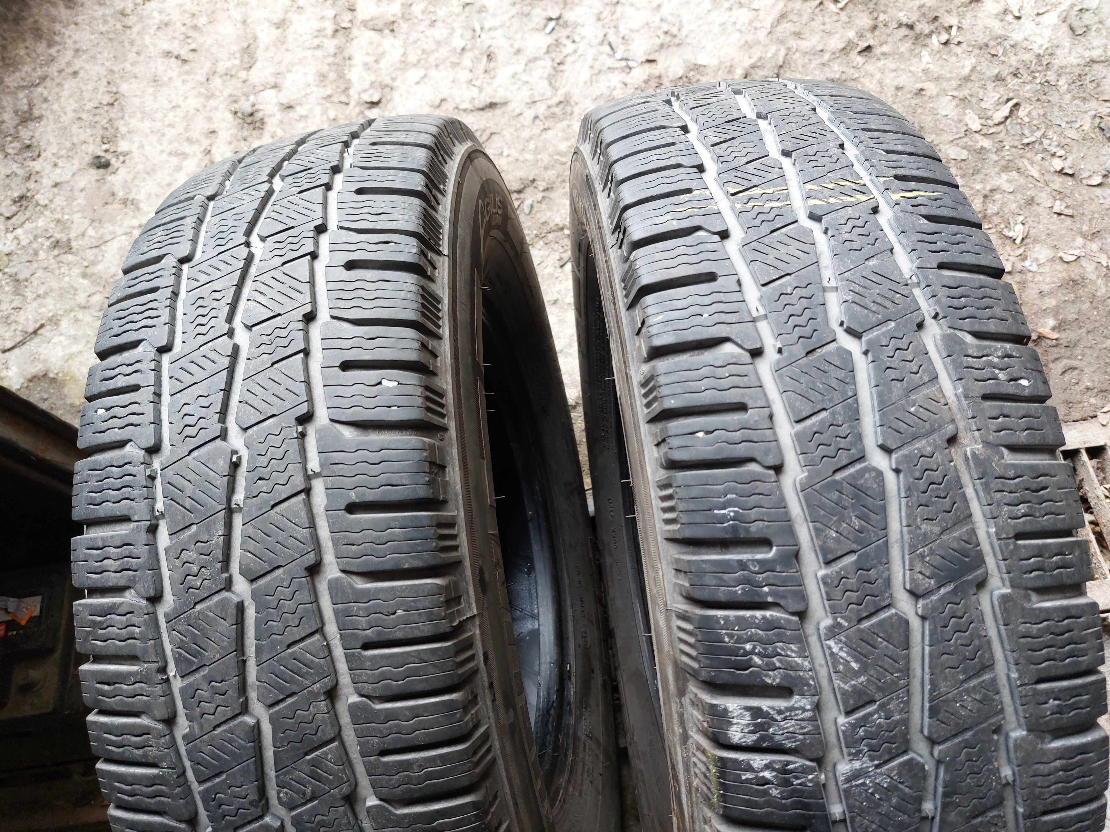 2бр.зимни MICHELIN 225/75/16C 121R DOT 2421
