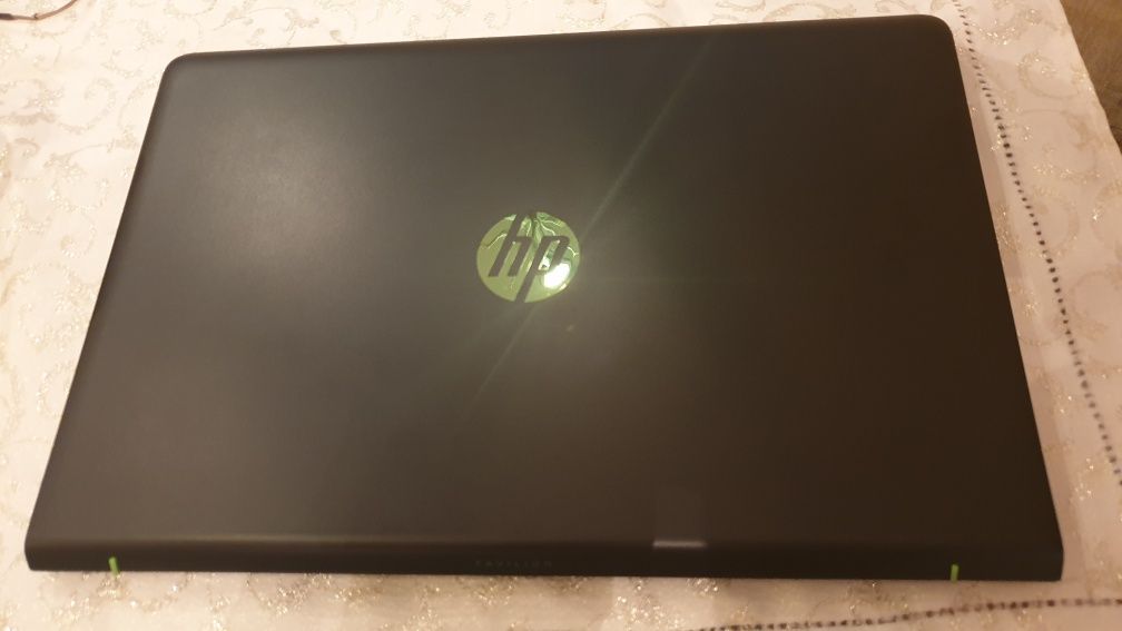 HP гейминг лаптоп 16RAM,1TB SSD M2 nvme,100% bat,model:15CB013N-1300лв