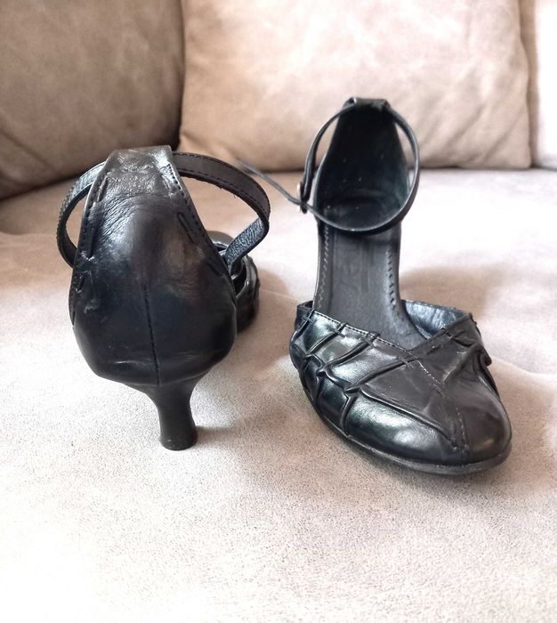 Дамски обувки от естествена кожа, с удобно токче, № 38