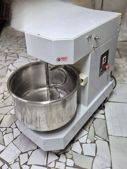 Тестомес на 20 литров