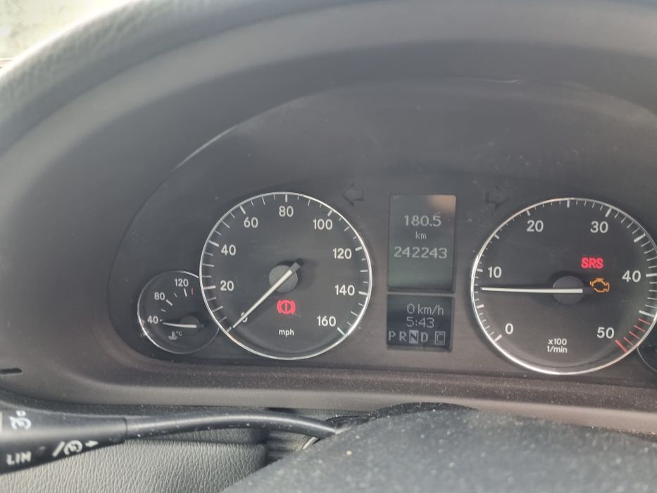 Dezmembrez Mercedes C200 2.2 cdi w203