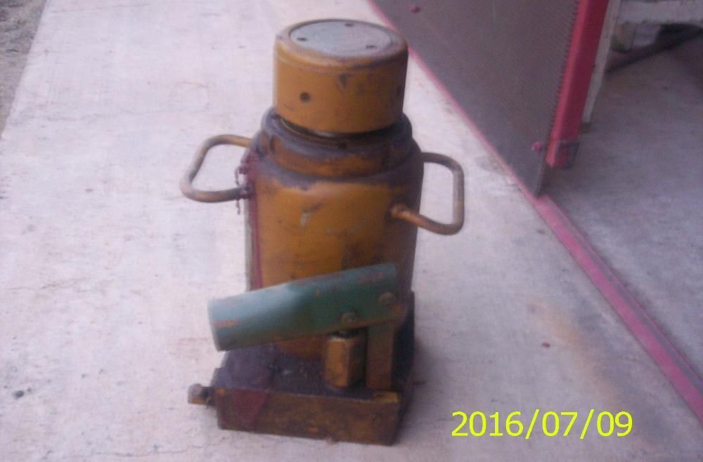 vand cric hidraulic 30 t