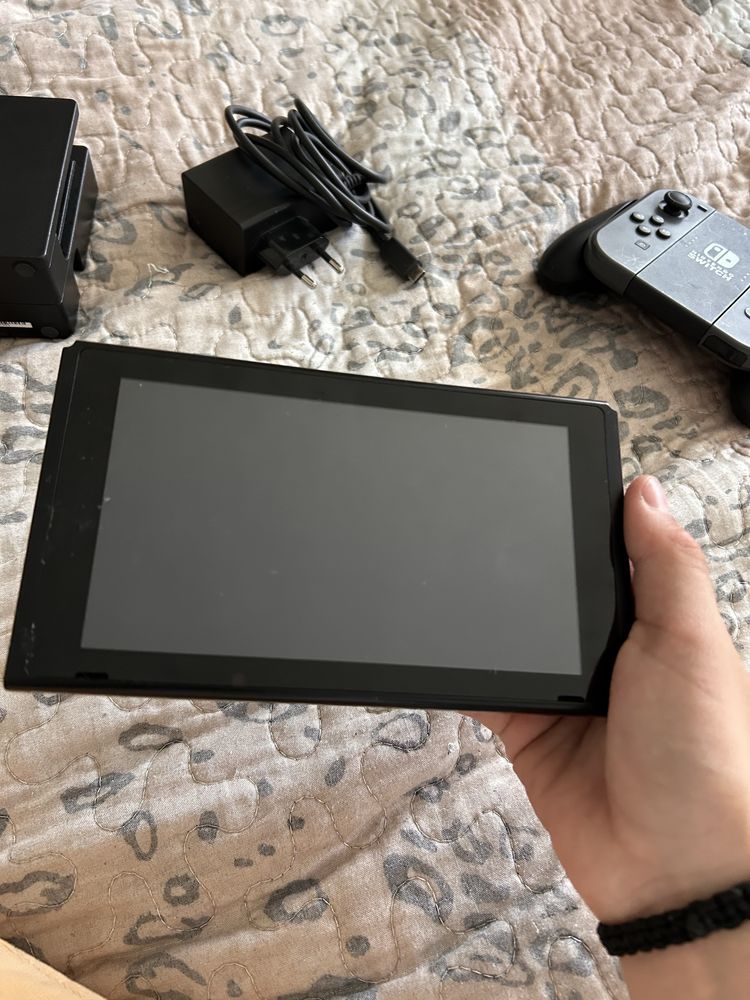 Nintendo switch  folosit de 6 ori
