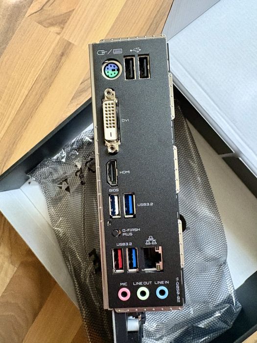 Placă de bază GIGABYTE B550 GAMING X V2 – Ca nouă