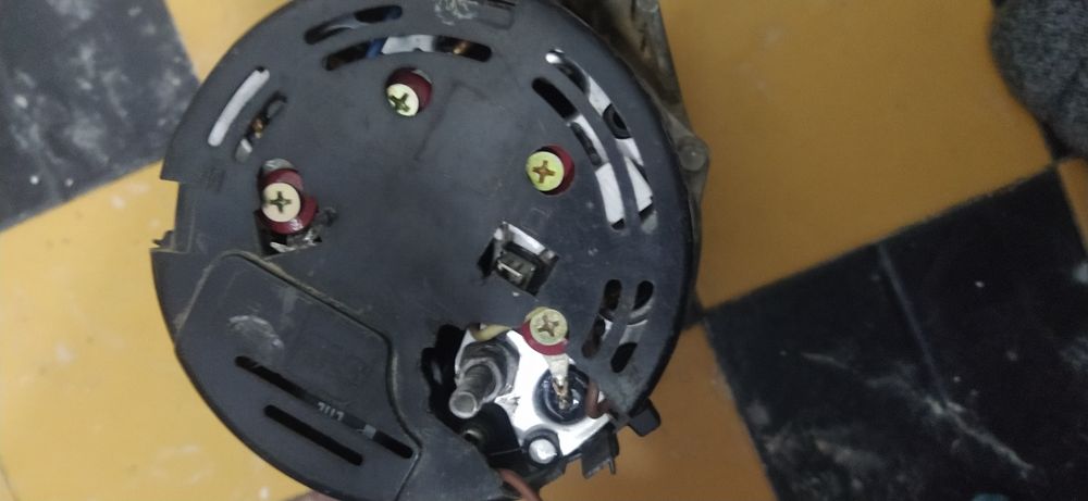 Автомобильные Гиниратор 2110