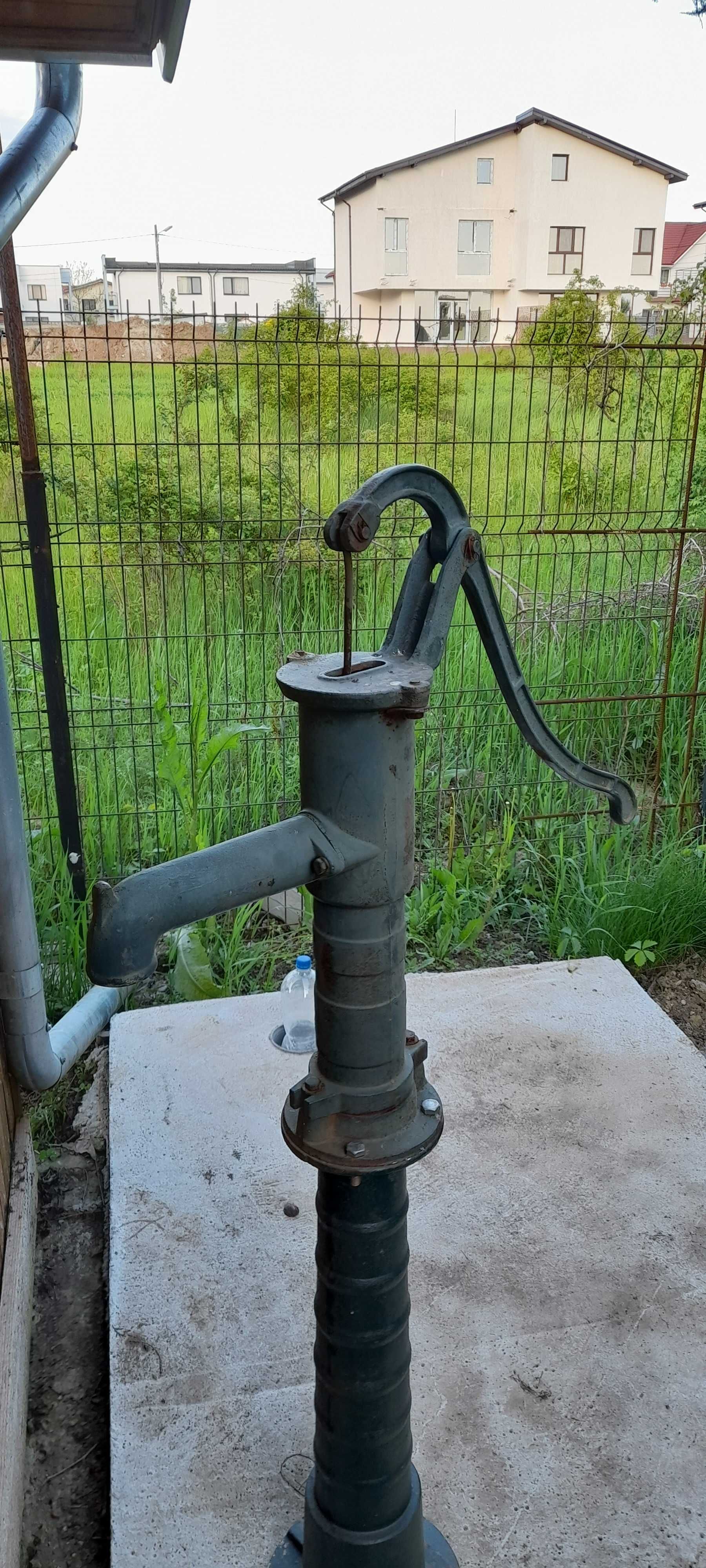 Pompa manuala pentru gradina, apa potabila, verde, fonta, H 66 cm
