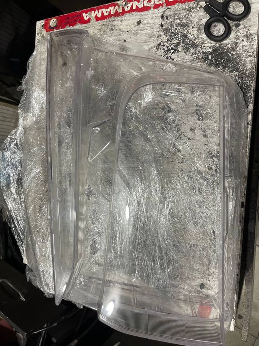 Hyundai santafe олди фара стекло