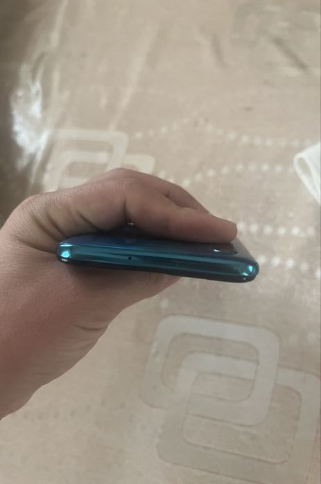 Продаетса телефон срочно Samsung A30s