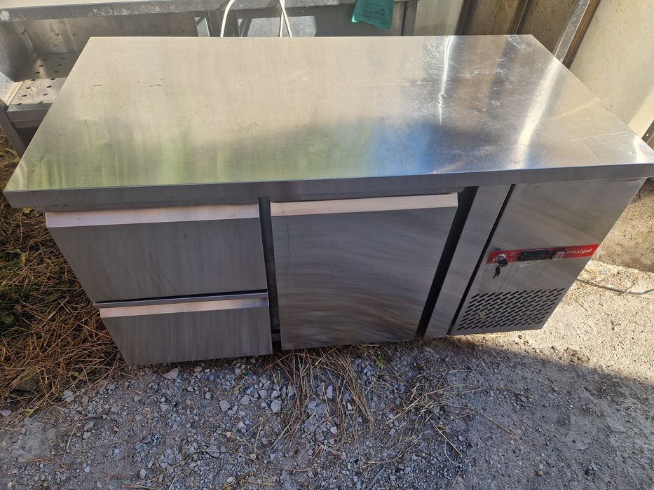 Frigider, Masa rece 2,3 usi, blat inox, masa frigorifica inox