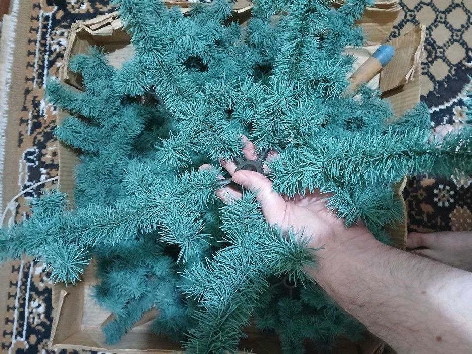 Продаем новогоднюю Ёлку - искусственную