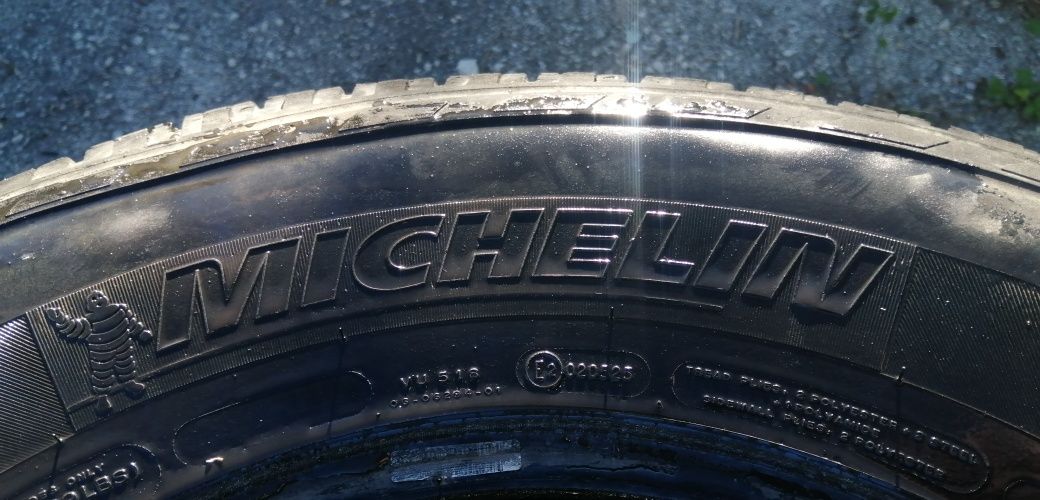 Гуми 265 70 16 Мишелин Michelin
4 броя
Нов внос. Не са нови. 
Гаранция