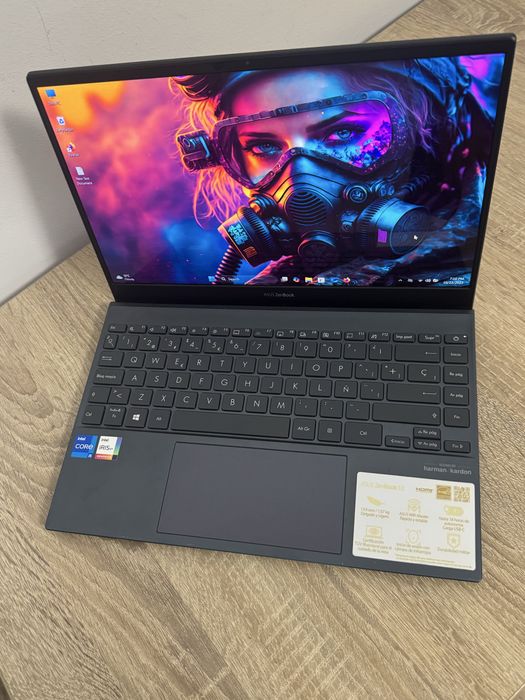Laptop OLED Asus ZenBook 16 RAM i5-1135G7 k NOU Nvme 2T baterie 10ore