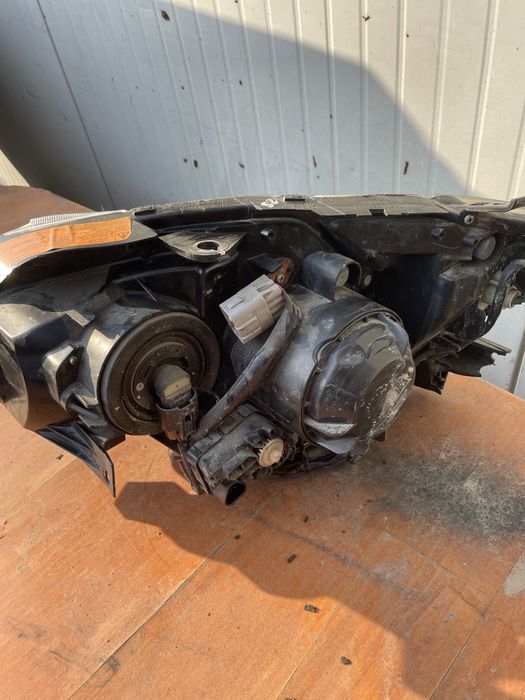 Преден десен фар за субари импреза subaru impreza