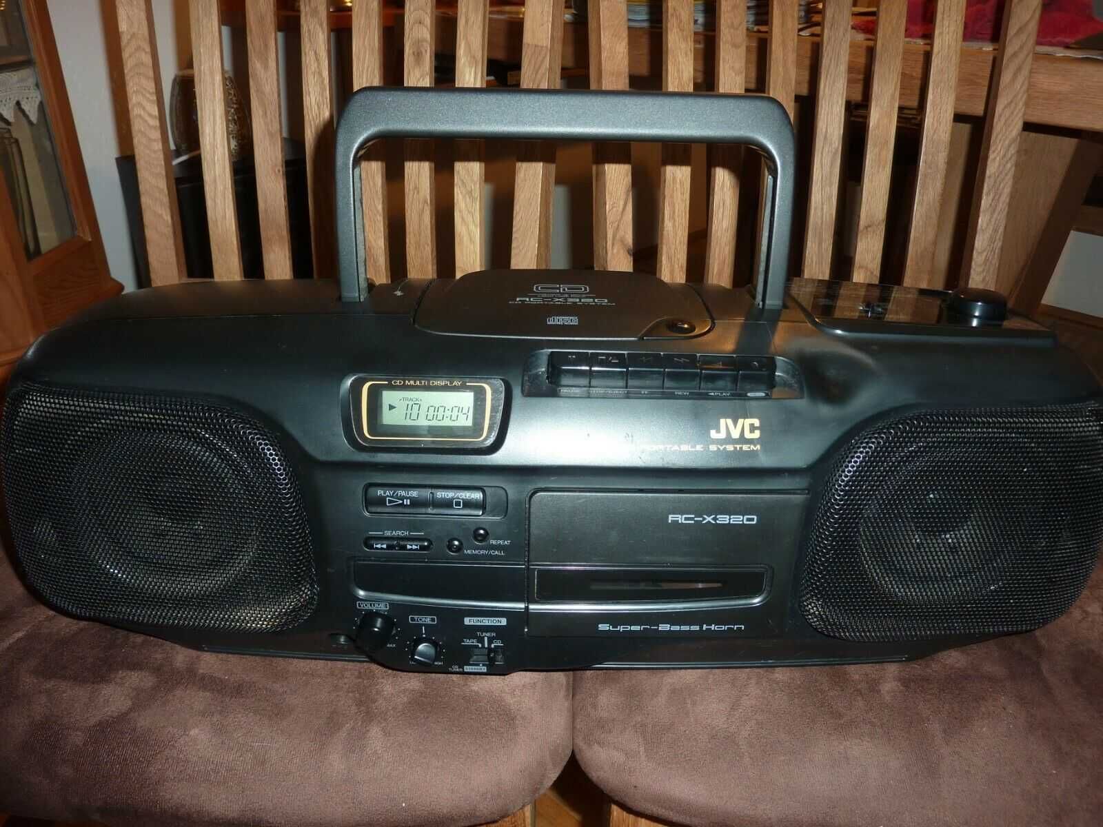 Магнитола JVC RC-X320