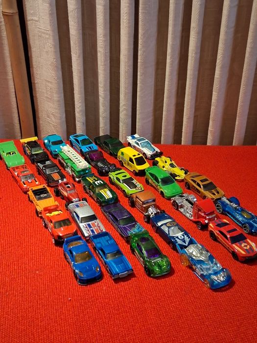 Mașinuțe fier HotWhels