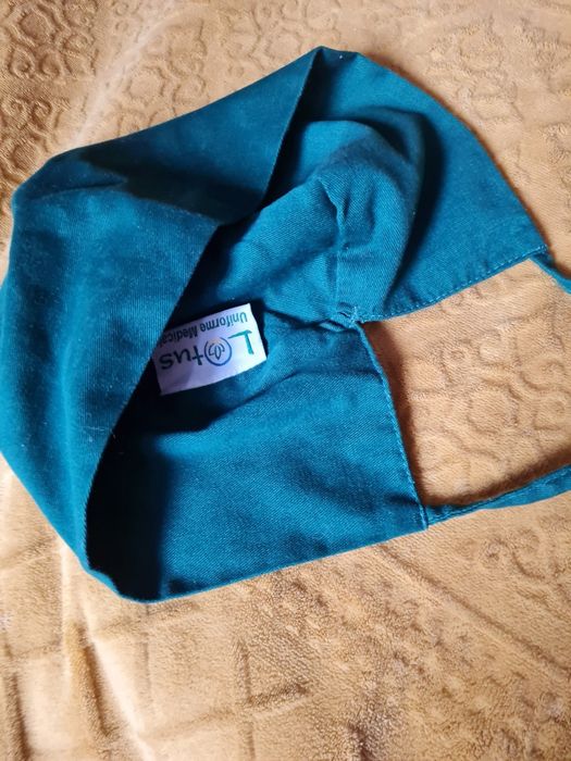 Vand boneta ptr cadre medicale