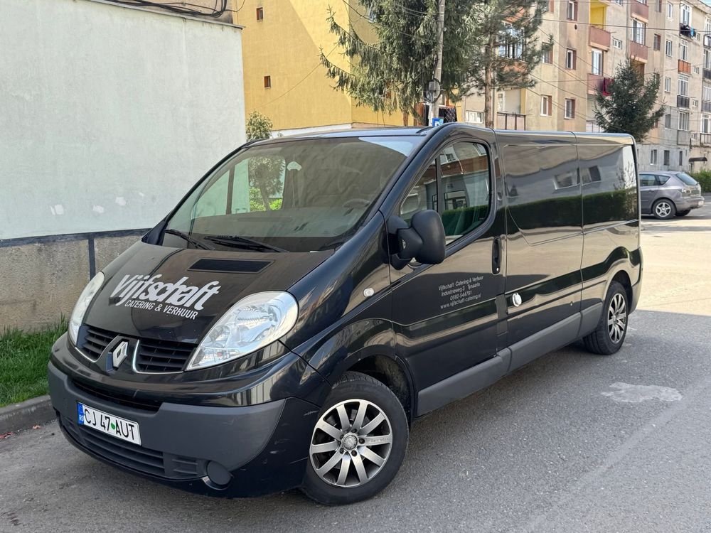 Renault Master, cub cu lift si Renault Trafic de vanzare