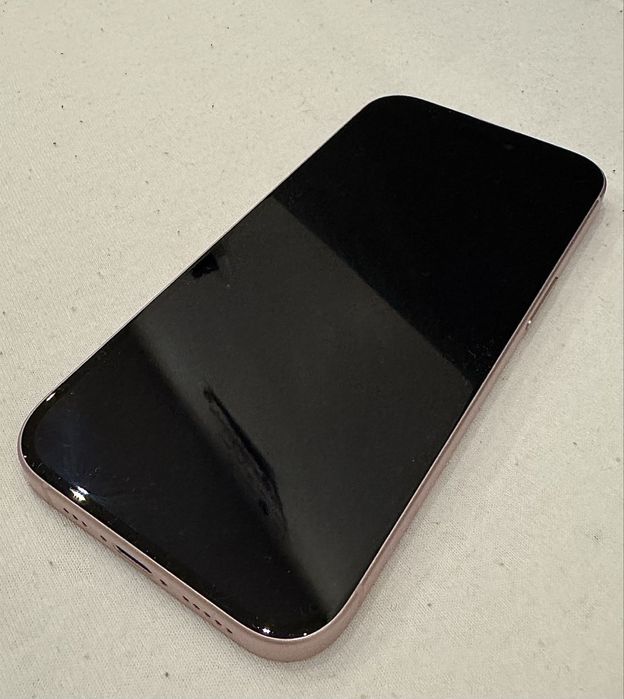 Vand iphone 15 128 gb roz