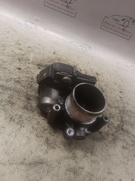 clapeta acceleratie audi a4 b8 2.0 2010