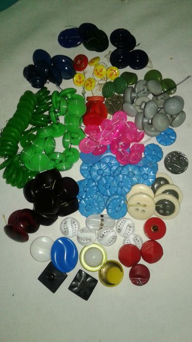 Пуговицы в огромном количестве и ассортименте времен СССР новые и б/у.