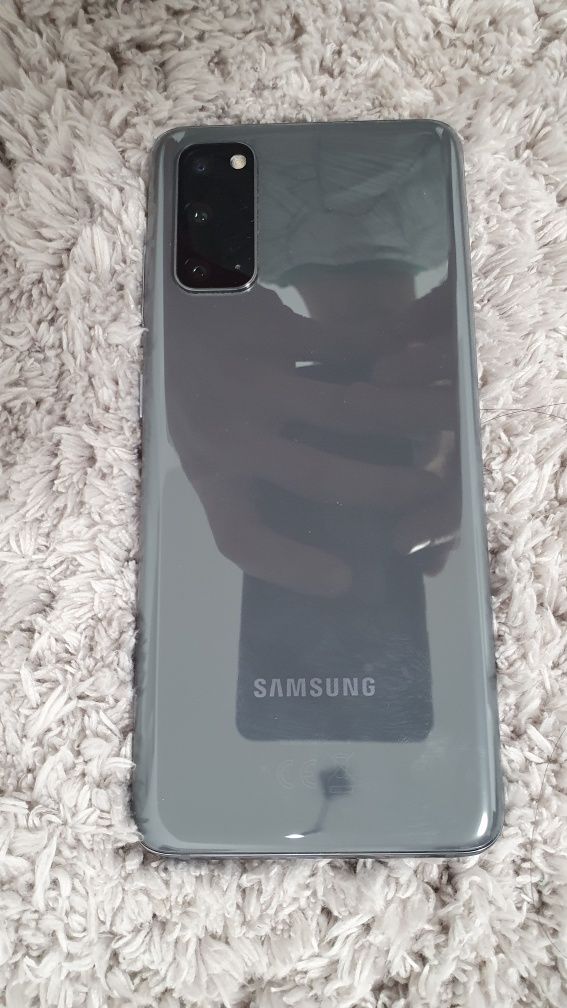 Samsung s20 full box