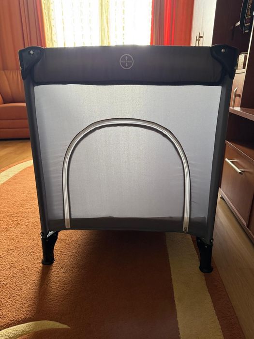 Pătuț bebeluș până în doi ani 500 ron negociabil  fiind nou. În Brașov