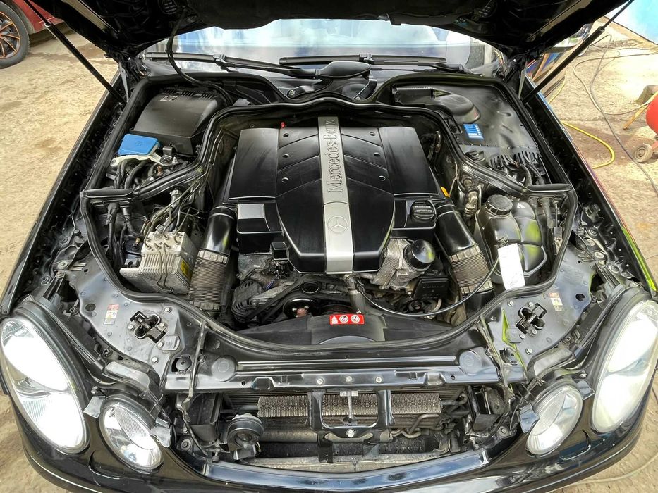 Mercedes-Benz E240