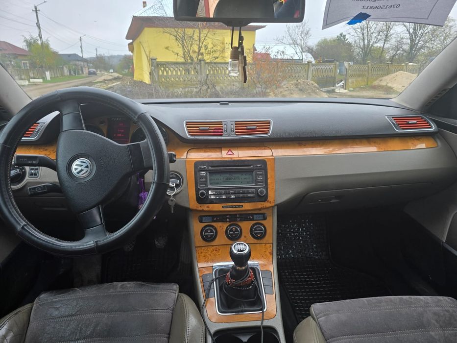 Vând Volkswagen Passat 2006