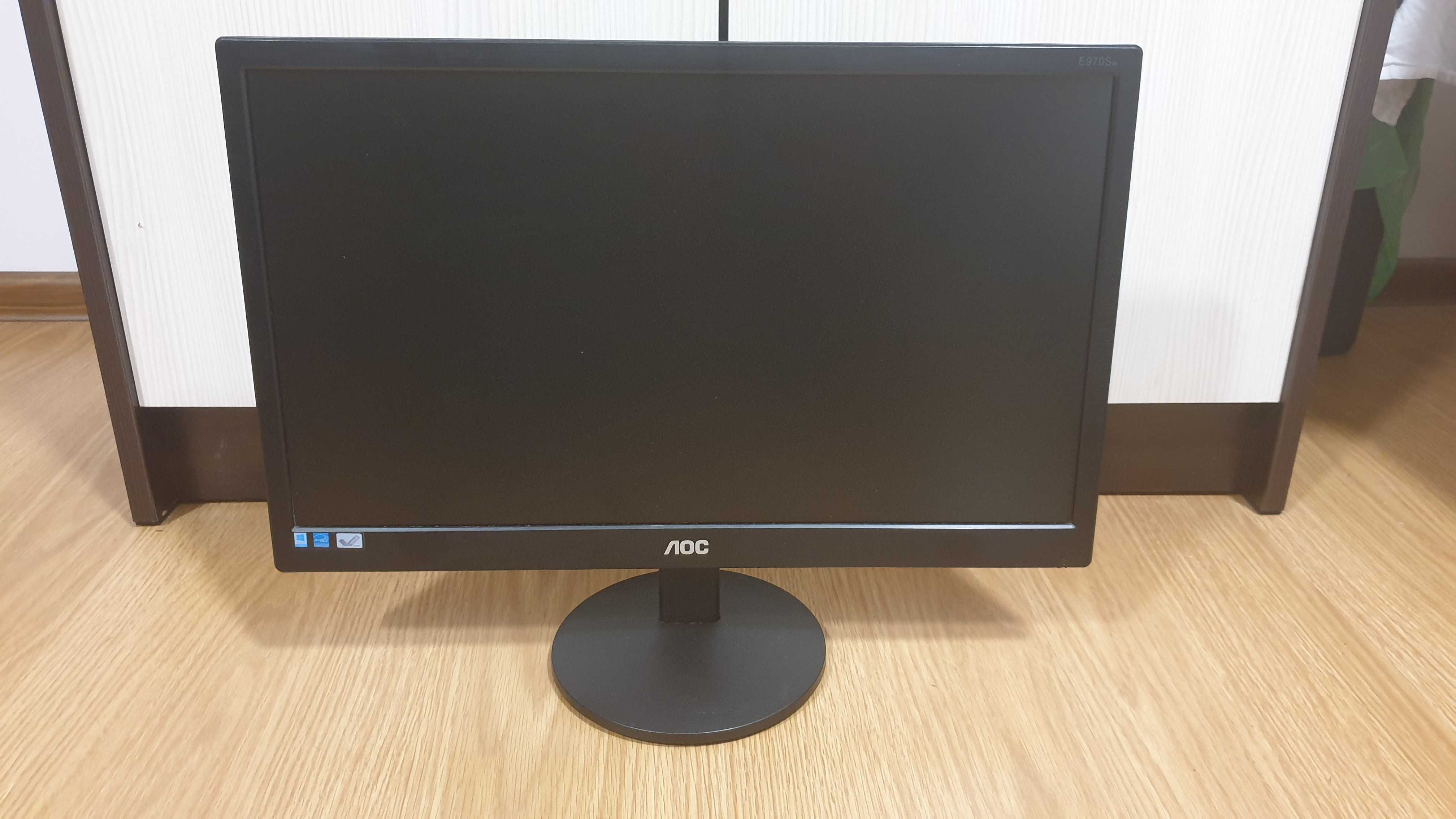 Monitor LED wide AOC 18,5 inchi