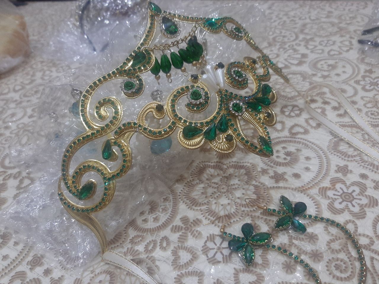 Diadema karonalar