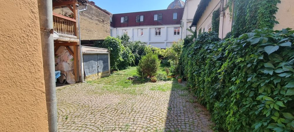 Casă de vânzare în zona centrală!! Accept si variante!!!