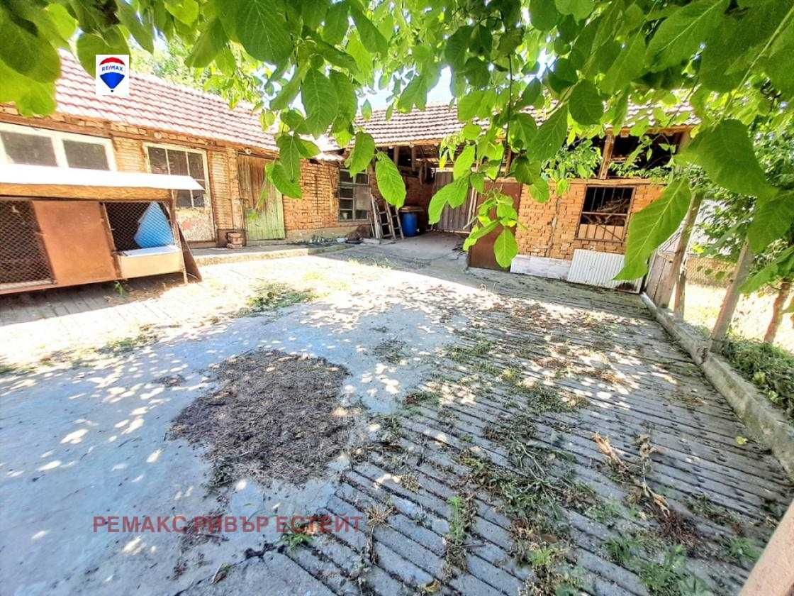 Селска къща за продажба в с. Тетово