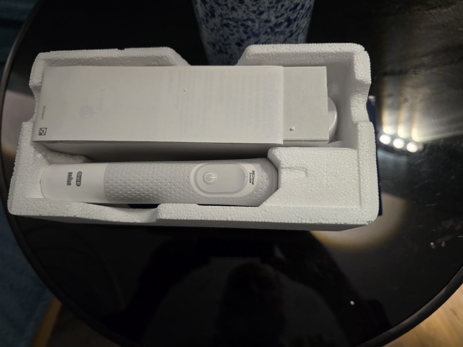 Periuta de dinti electrica Oral-B Vitality Pro, Curatare 2D, 3 program