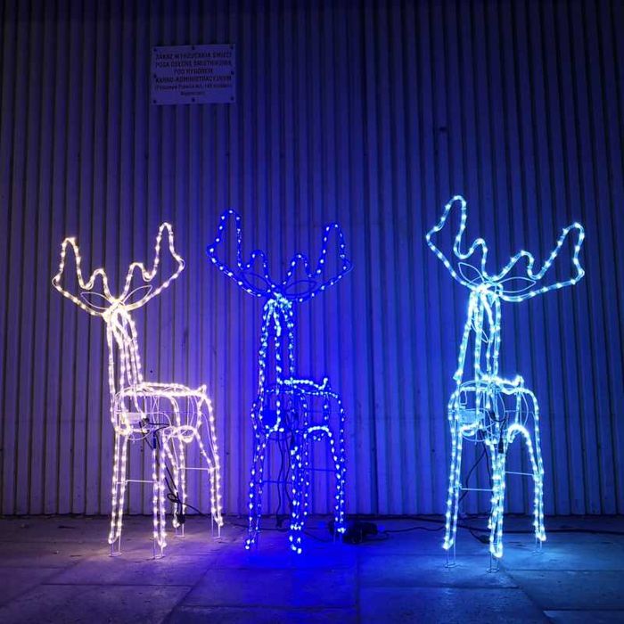 Светещи 3D коледни елени 150см х 100см с флаш ефект студено син