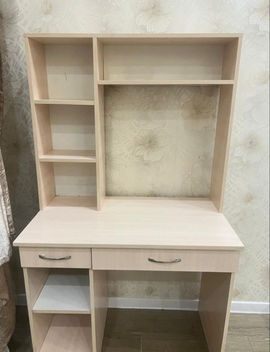 Продам стол письменный