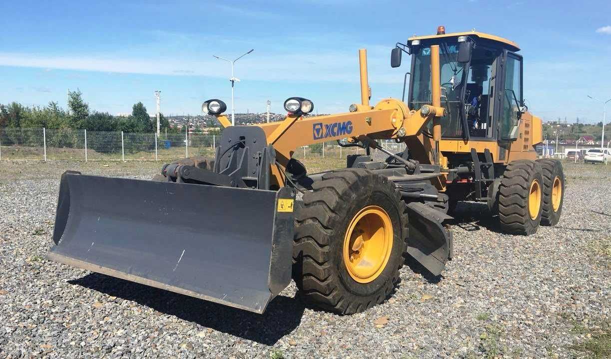 XCMG 15 тон  Грейдер  GR165