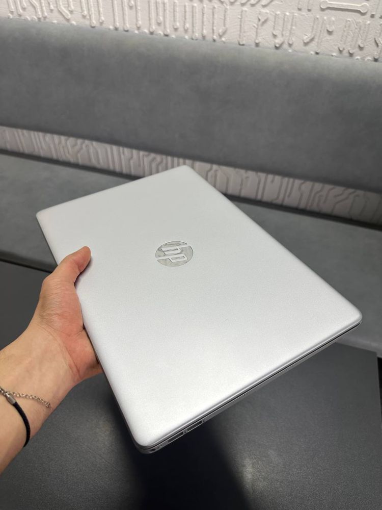HP laptop 15, xotira 8/512GB