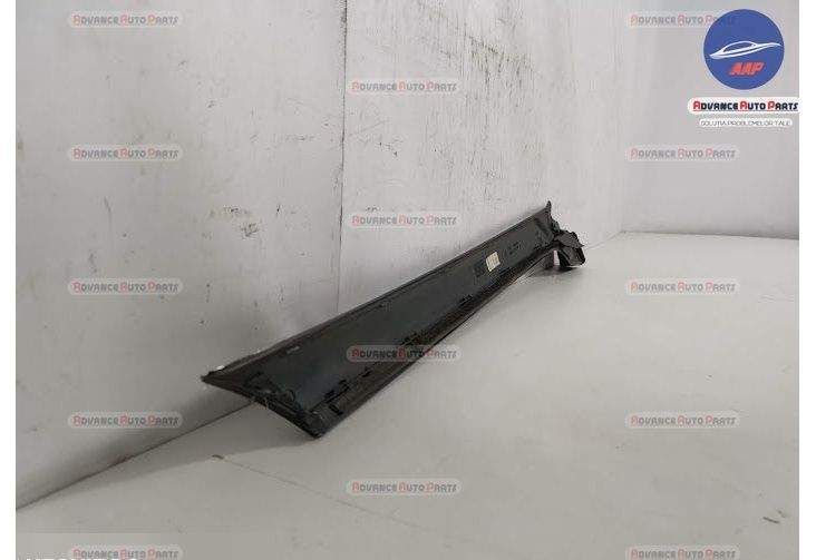 Орнамент Стълб Предно Стъкло Дясна Страна Оригинален Ланд Ровер / Land