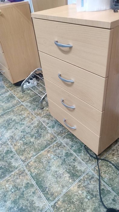 Скринове с 4 чекмеджета