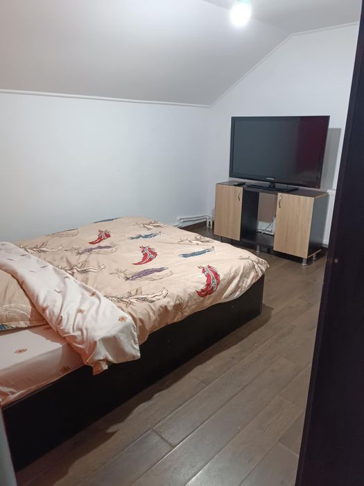 Inchiriez vilă zona bucium