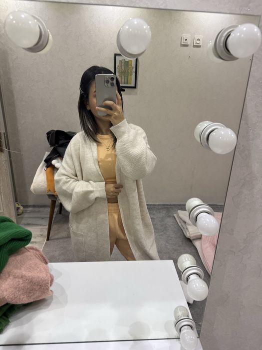 кардиган шерстяной, абсолютно новый