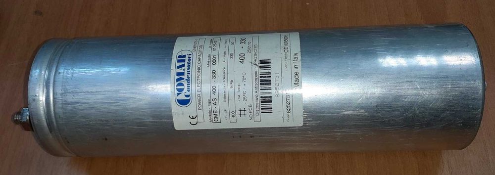 Condensatori de putere 400 uF/330VAC si 200 uf/250VAC, marca COMAR.